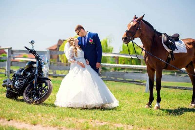 Horse and motorcyle wedding